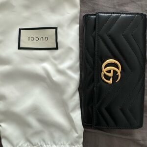 GG Marmont Continental Wallet Black Antique Gold